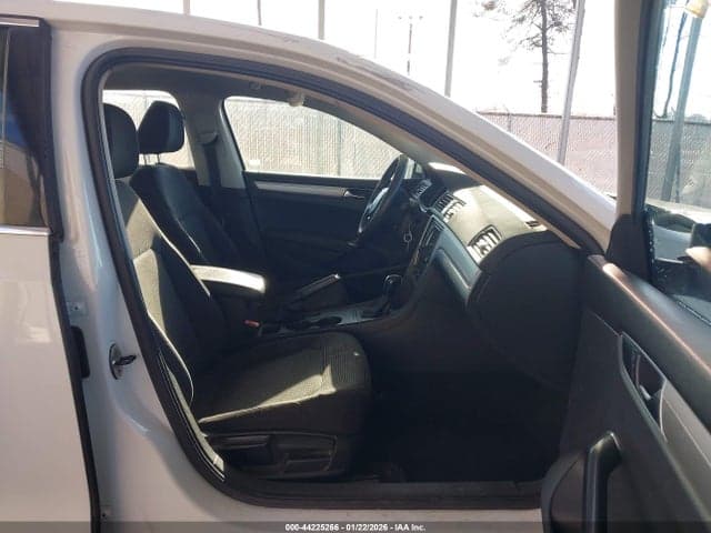 2017 VOLKSWAGEN PASSAT 1.8T S 5