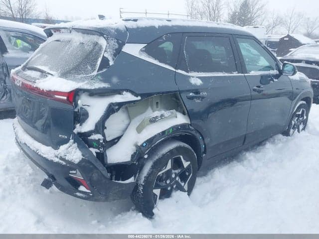 2024 KIA SELTOS EX 4