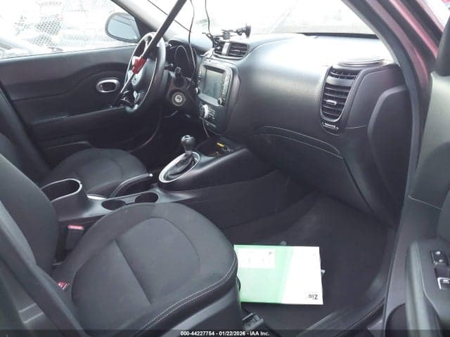 2019 KIA SOUL + 5