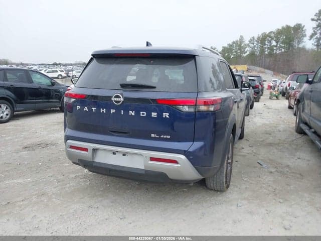 2024 NISSAN PATHFINDER SL 4