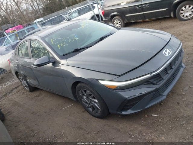 2024 HYUNDAI ELANTRA SEL 12