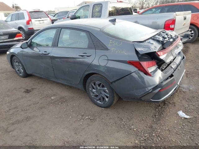 2024 HYUNDAI ELANTRA SEL 3