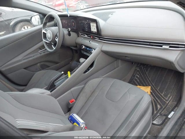 2024 HYUNDAI ELANTRA SEL 5