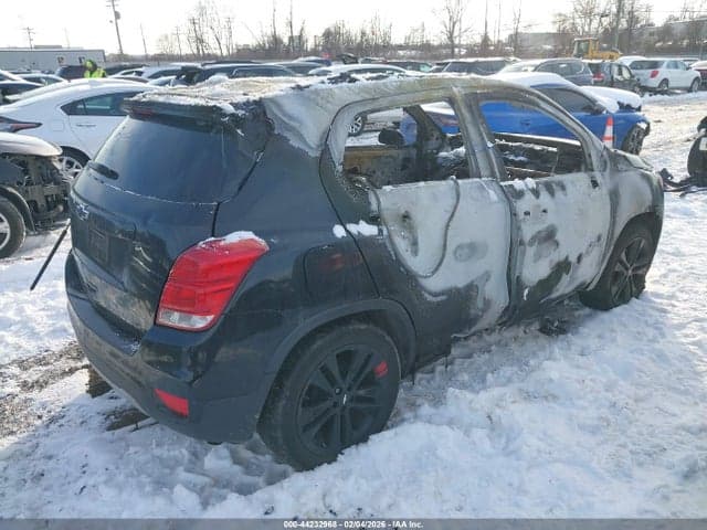 2018 CHEVROLET TRAX LT 4