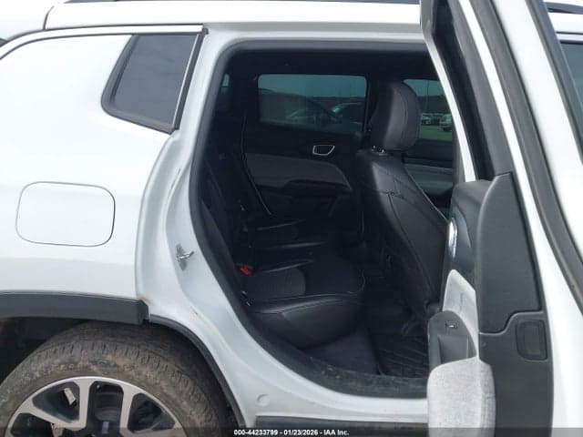2023 JEEP COMPASS LATITUDE 4X4 8