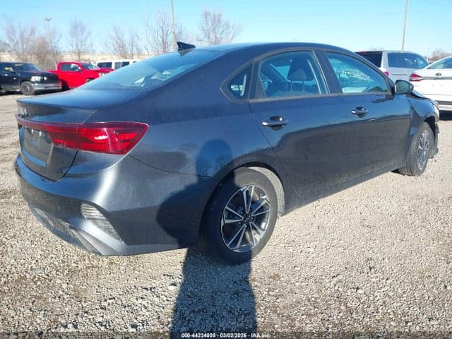 2024 KIA FORTE LXS 4