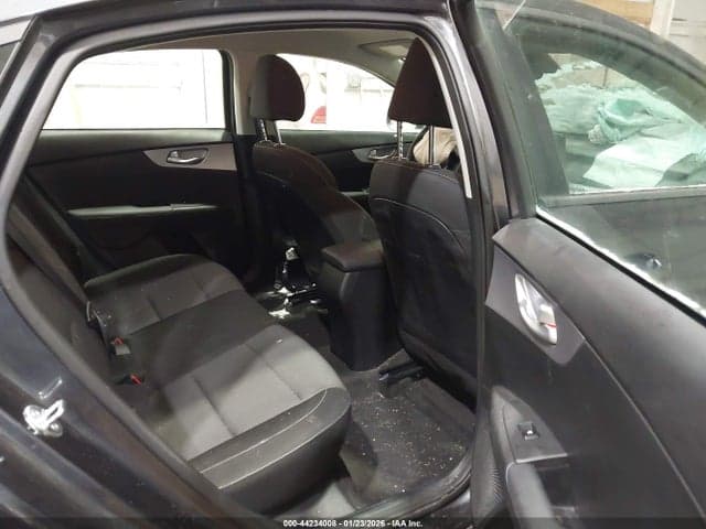 2024 KIA FORTE LXS 8