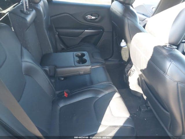 2019 JEEP CHEROKEE LIMITED 4X4 8
