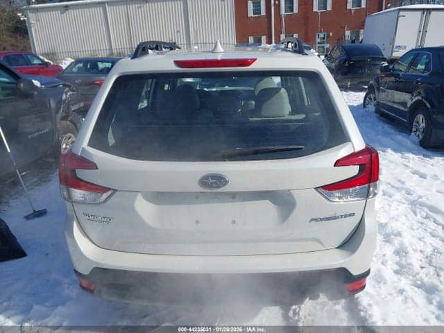 2022 SUBARU FORESTER 16