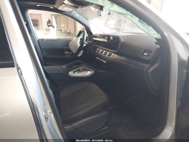 2025 MERCEDES-BENZ GLS 580 4MATIC 5