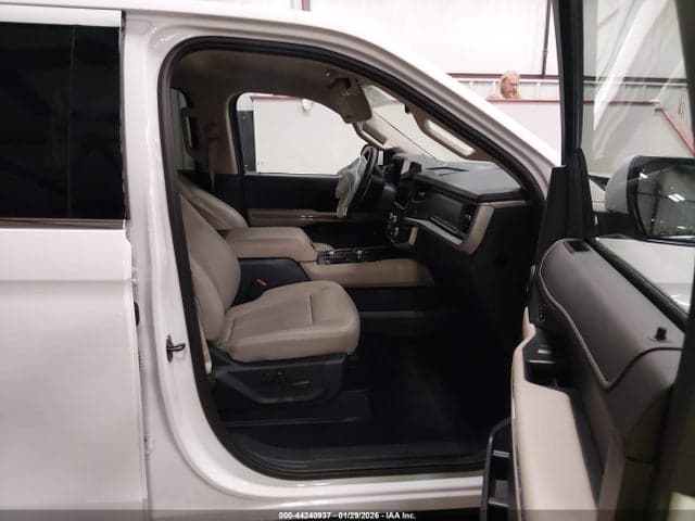 2024 FORD EXPEDITION XLT 5