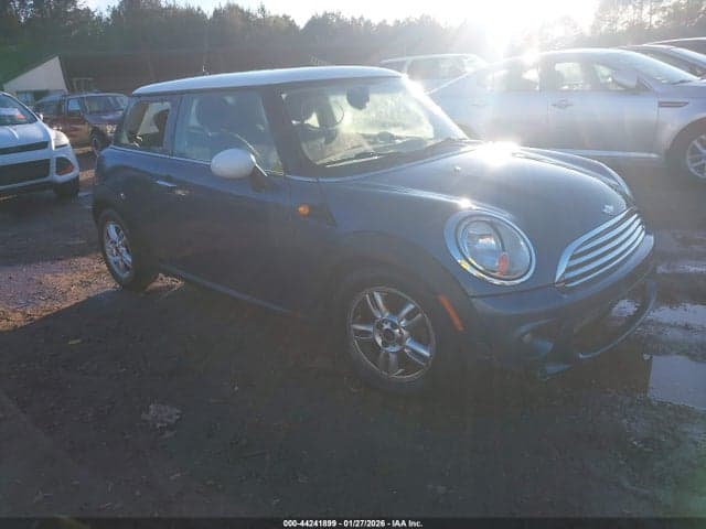 2011 MINI COOPER 1
