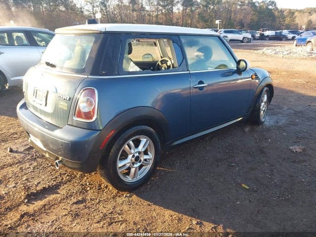2011 MINI COOPER 4