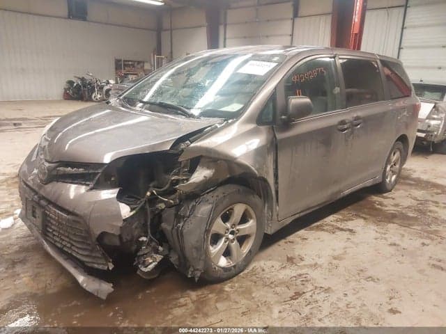 2019 TOYOTA SIENNA L 7 PASSENGER 2