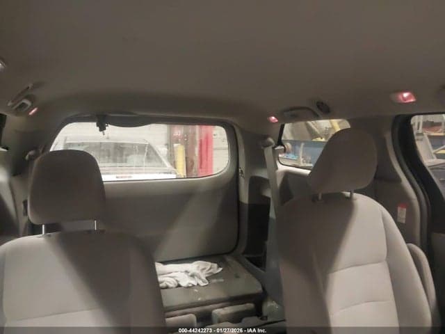 2019 TOYOTA SIENNA L 7 PASSENGER 8