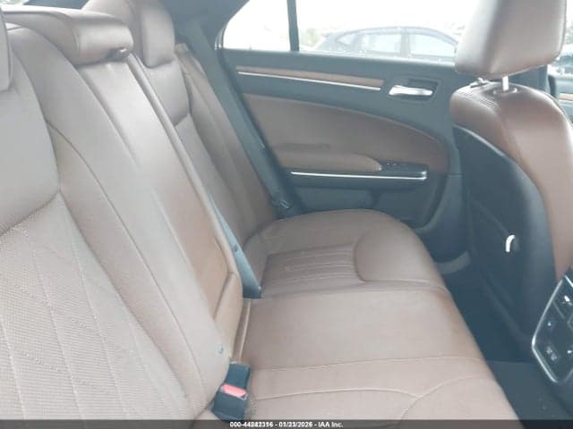 2020 CHRYSLER 300 8
