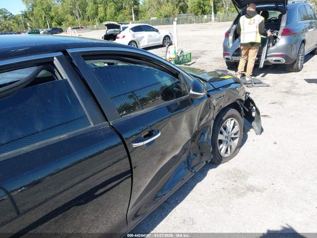 2017 KIA OPTIMA LX 14