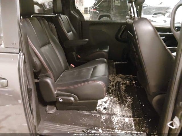 2017 DODGE GRAND CARAVAN GT 8