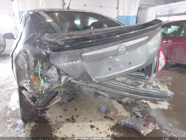 2019 NISSAN VERSA 1.6 S 6