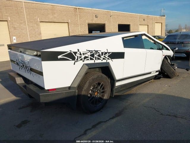 2025 TESLA CYBERTRUCK 4