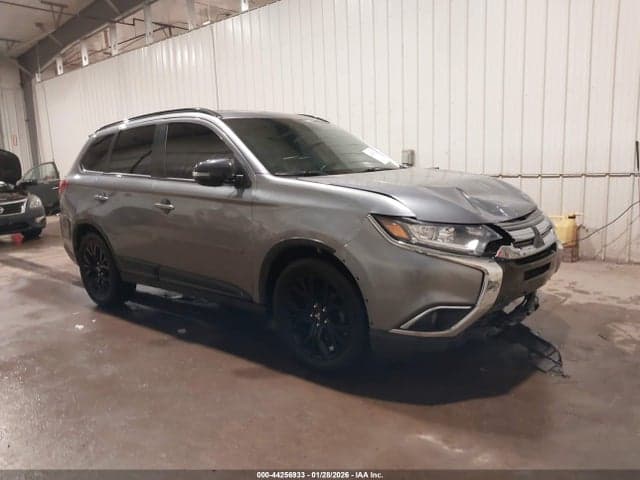 2018 MITSUBISHI OUTLANDER LE 1