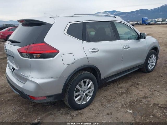 2017 NISSAN ROGUE SV 4