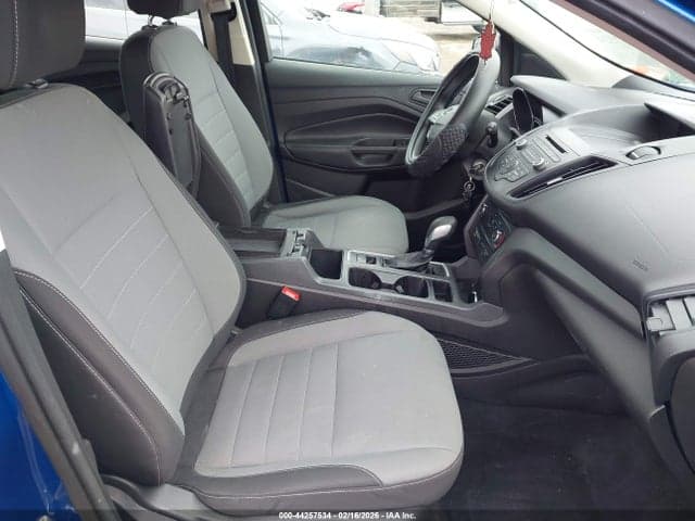 2017 FORD ESCAPE S 5