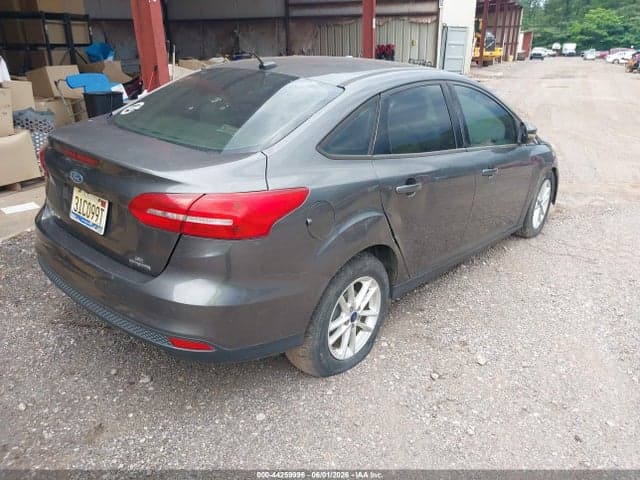 2016 FORD FOCUS SE 4