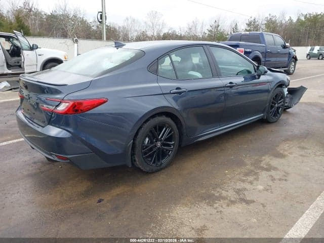 2026 TOYOTA CAMRY SE 4