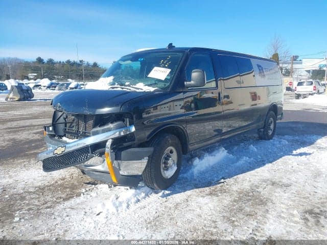 2019 CHEVROLET EXPRESS 3500 LT 2