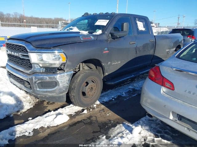 2022 RAM 3500 TRADESMAN 4X4 8' BOX 2