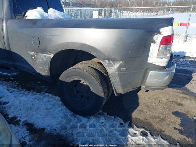 2022 RAM 3500 TRADESMAN 4X4 8' BOX 17