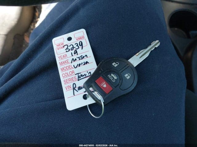 2019 NISSAN VERSA 1.6 SV 11