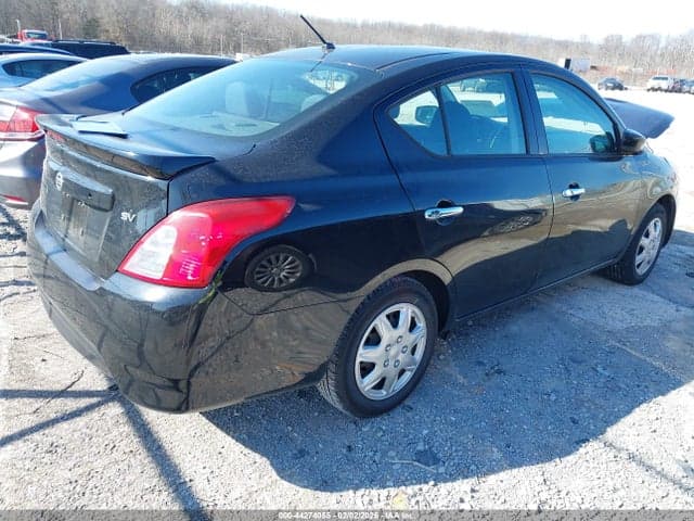 2019 NISSAN VERSA 1.6 SV 4