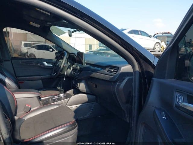 2025 FORD ESCAPE ST-LINE 5