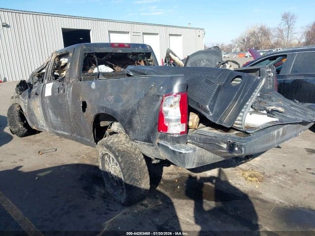 2017 RAM 2500 SLT 4X4 6'4 BOX 3