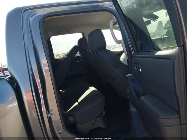 2024 NISSAN FRONTIER SV 4X4 8
