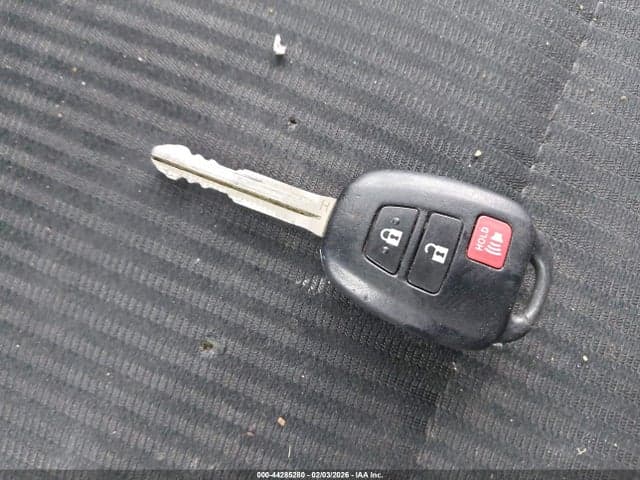 2017 TOYOTA RAV4 LE 11