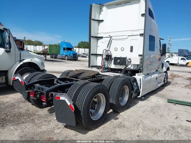 2019 INTERNATIONAL LT 4