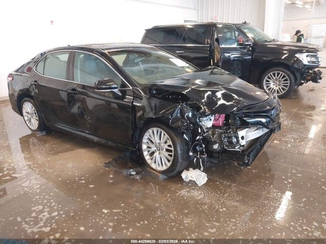 2020 TOYOTA CAMRY XLE HYBRID
