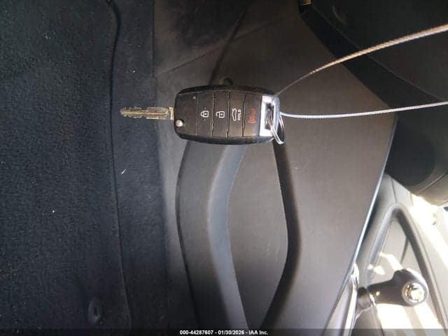 2017 KIA FORTE LX 11