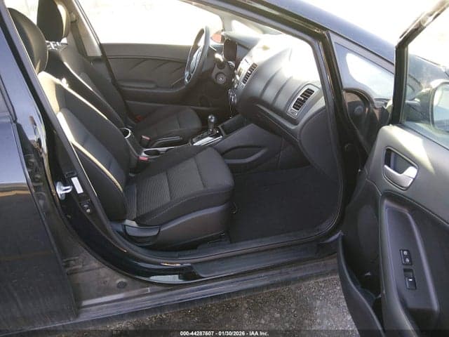 2017 KIA FORTE LX 5