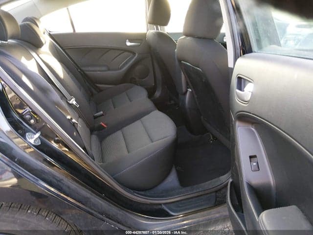 2017 KIA FORTE LX 8