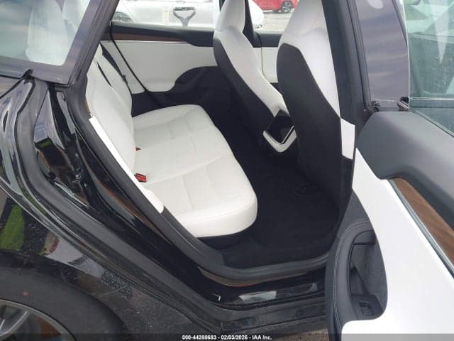 2024 TESLA MODEL S LONG RANGE 8