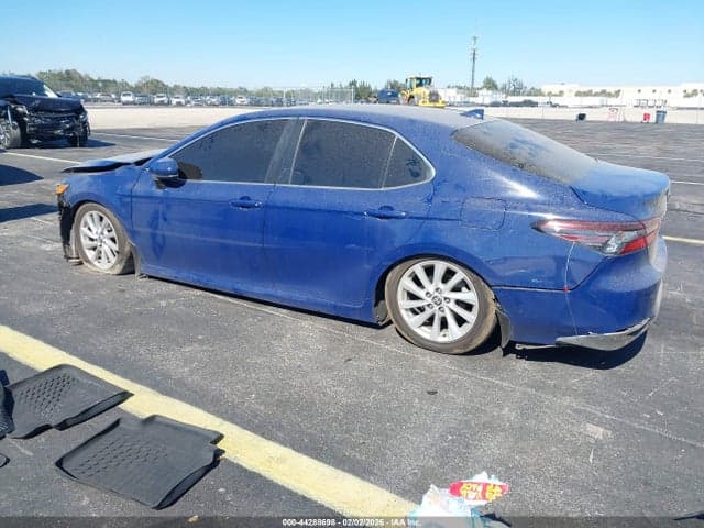 2023 TOYOTA CAMRY LE 3