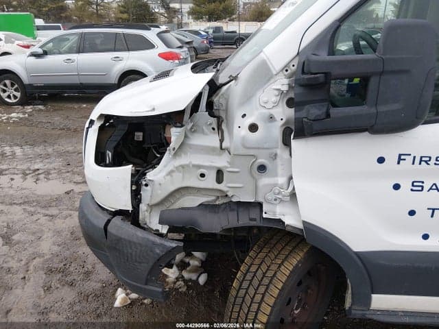 2018 FORD TRANSIT-150 18