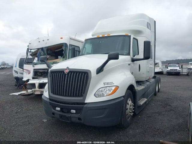 2021 INTERNATIONAL LT 2