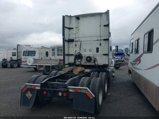 2021 INTERNATIONAL LT 4