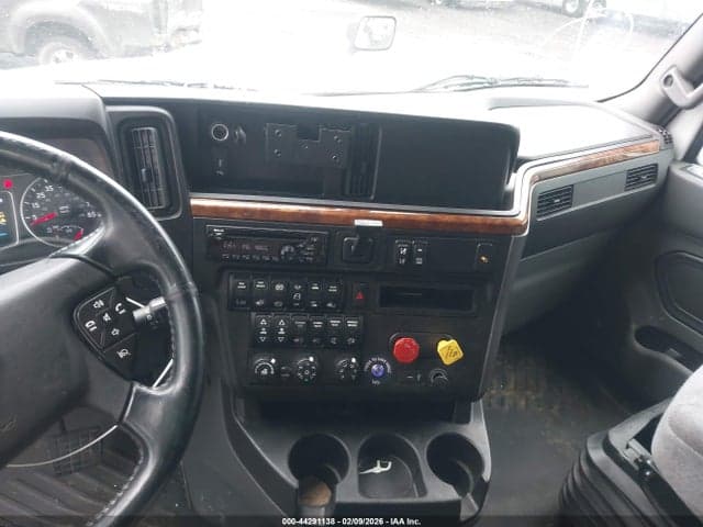 2021 INTERNATIONAL LT 7