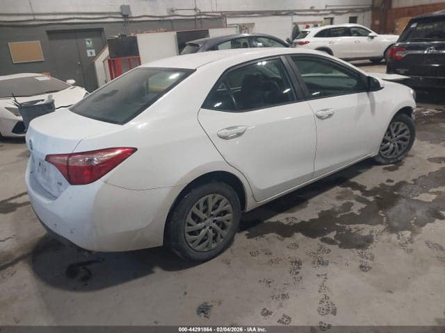 2018 TOYOTA COROLLA LE 4